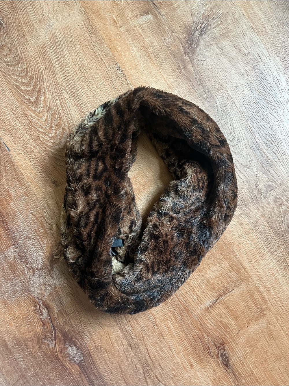 Faux Fur Leopard Print Infinity Scarf - Brown